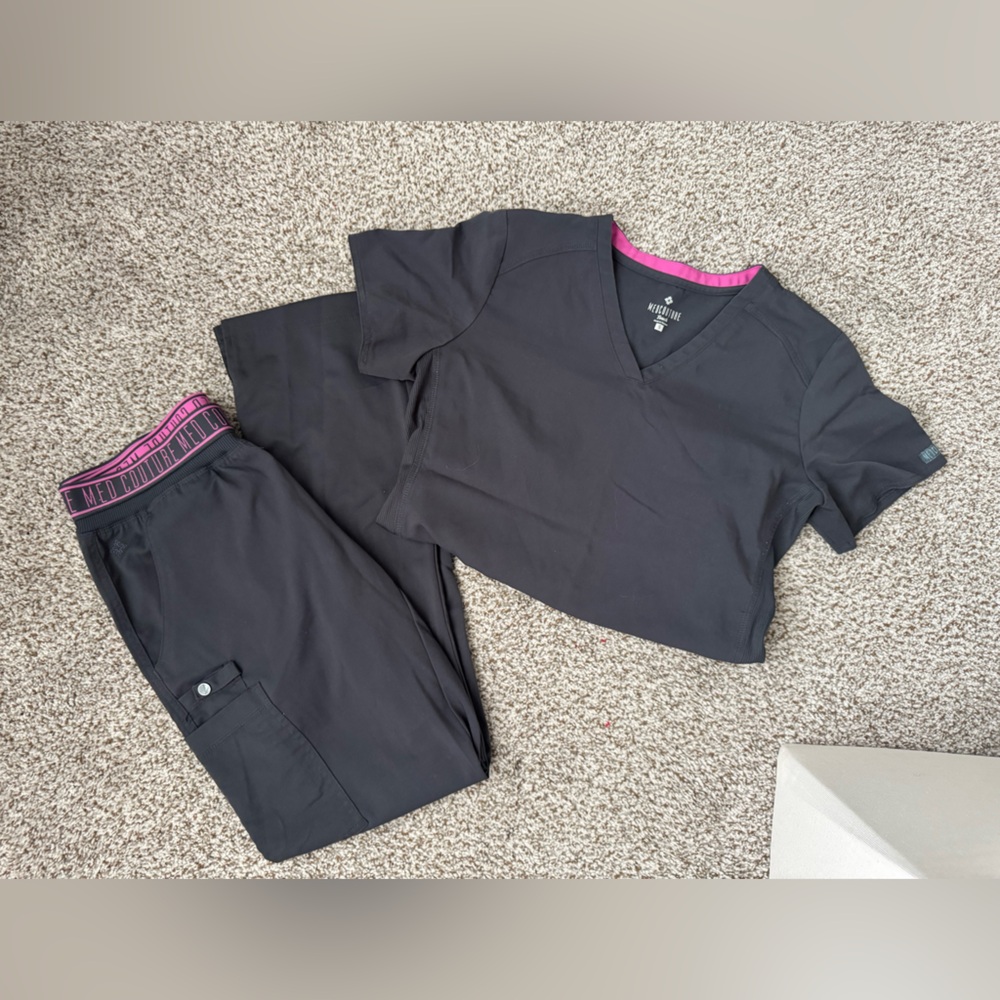 Med Couture Scrub Set